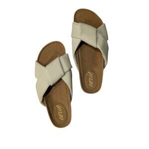 New Aerie Puffy Twist Cream Sandal Size 8